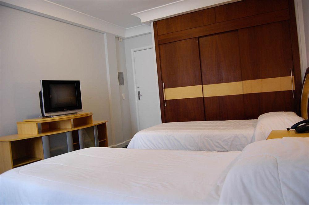 Hotel Centro Europeu Curitiba Bagian luar foto