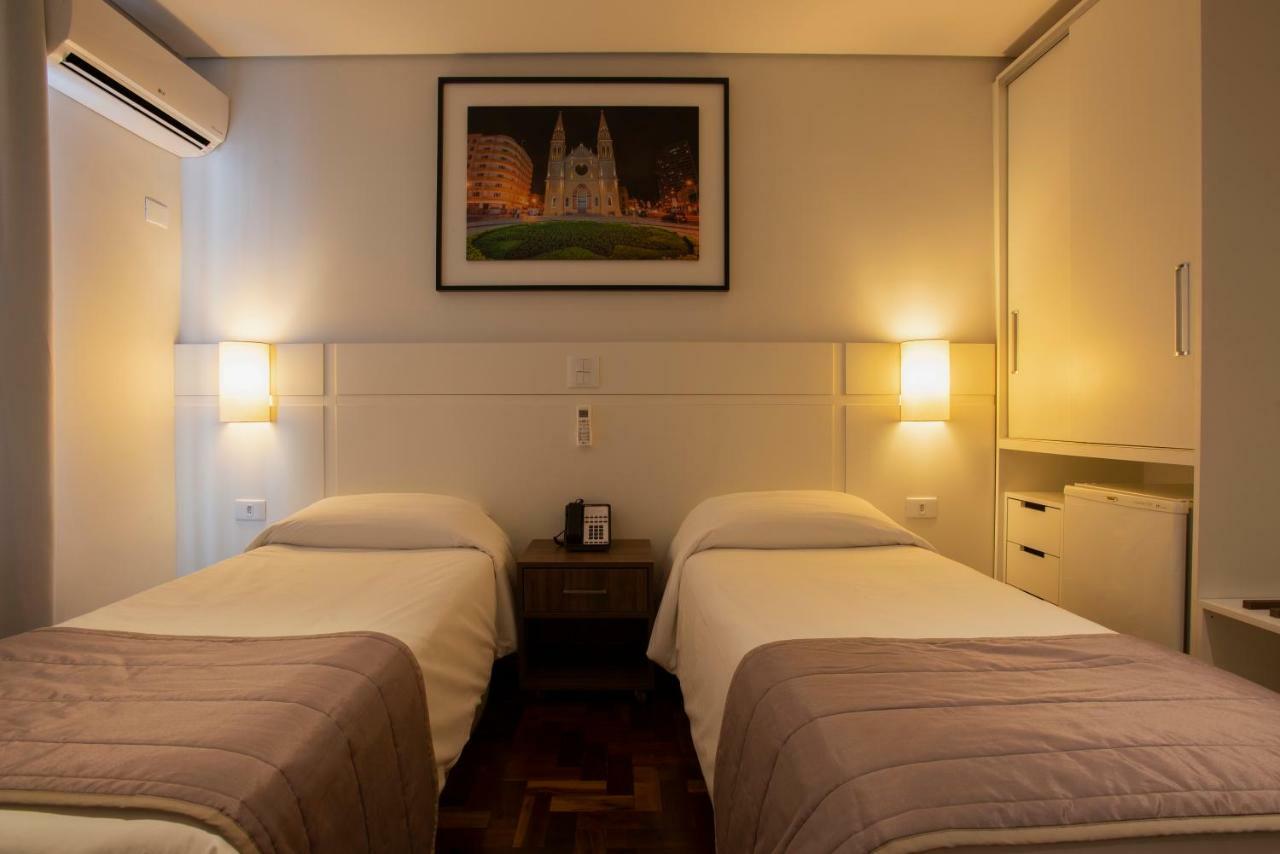 Hotel Centro Europeu Curitiba Bagian luar foto